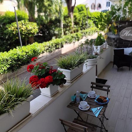 L'Alba Sullo Jonio Bed & Breakfast Taranto Bagian luar foto