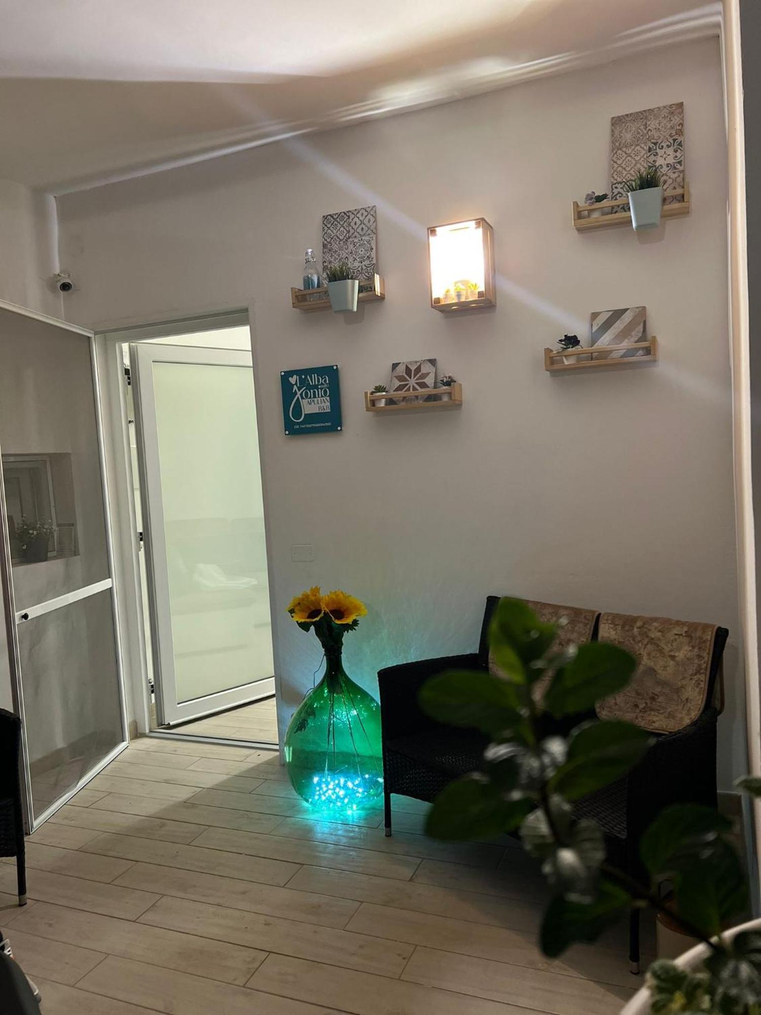 L'Alba Sullo Jonio Bed & Breakfast Taranto Bagian luar foto